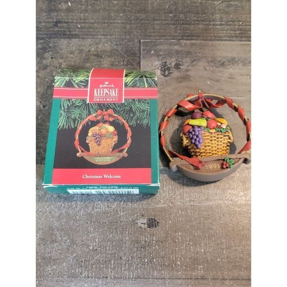 Hallmark Christmas welcome 1991 ornament Xmas decor - Picture 1 of 4